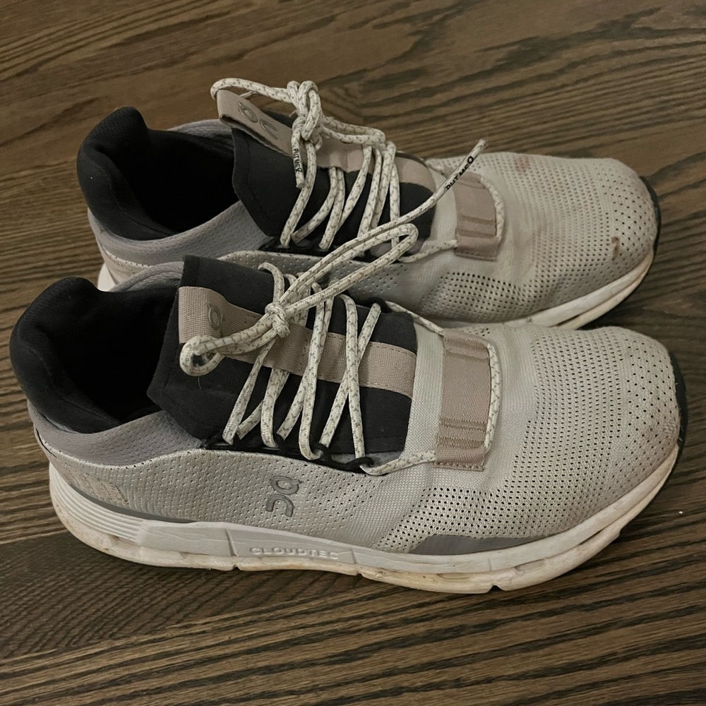 Women’s On Cloudnova Running Shoes